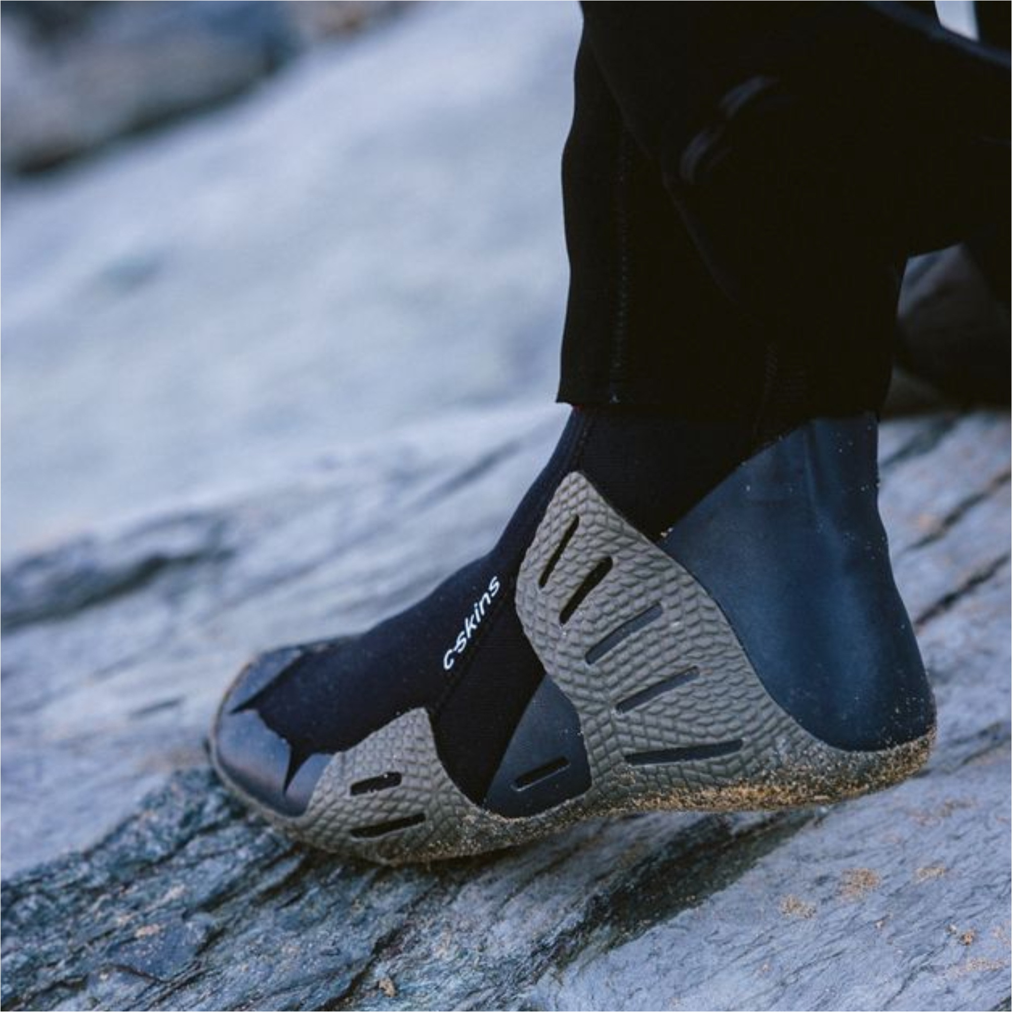 2026 C-Skins Nuwave 5mm Round Toe Boots CBONW5R - Black / Charcoal